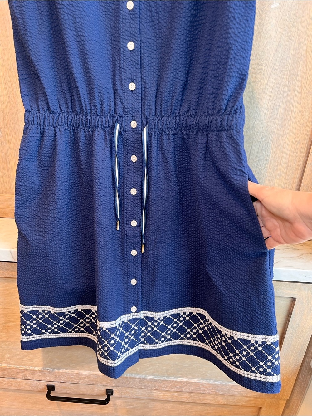 TUCKERNUCK Sport Alcott Golf Dress Navy White Seersucker Embroidered NWOT Small - Picture 8 of 17